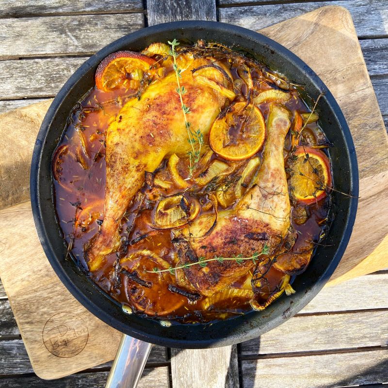 Mediterraanse kippenbout met venkel en sinaasappels